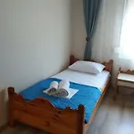 Lazy Cat House Case de vacanță