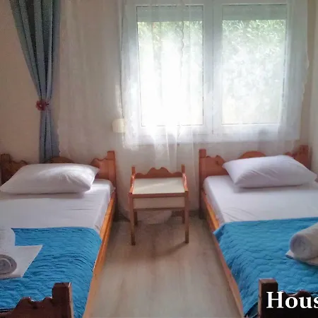 Tatil Evi Lazy Cat House *