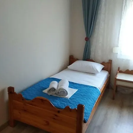 Lazy Cat House Nyaraló