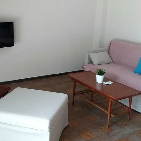 Semesterbostad Lazy Cat House