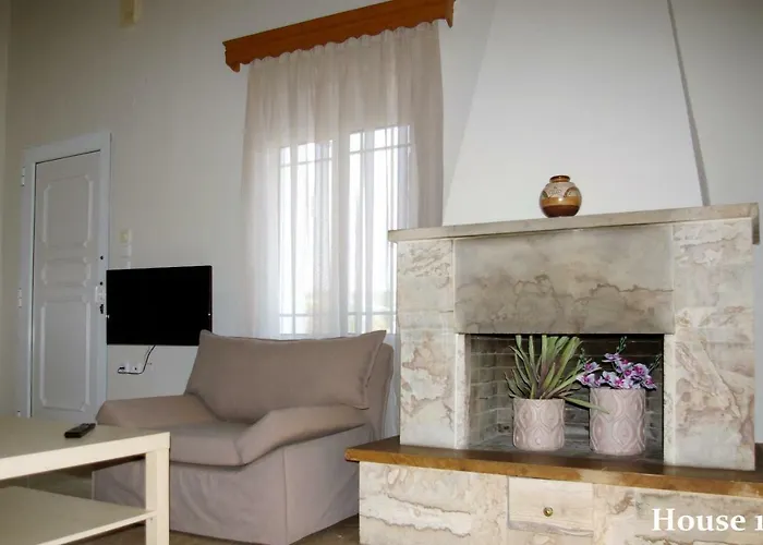 Lazy Cat House بيت للعطل *