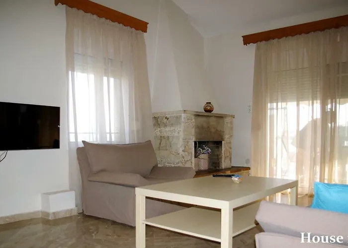 بيت للعطل Lazy Cat House